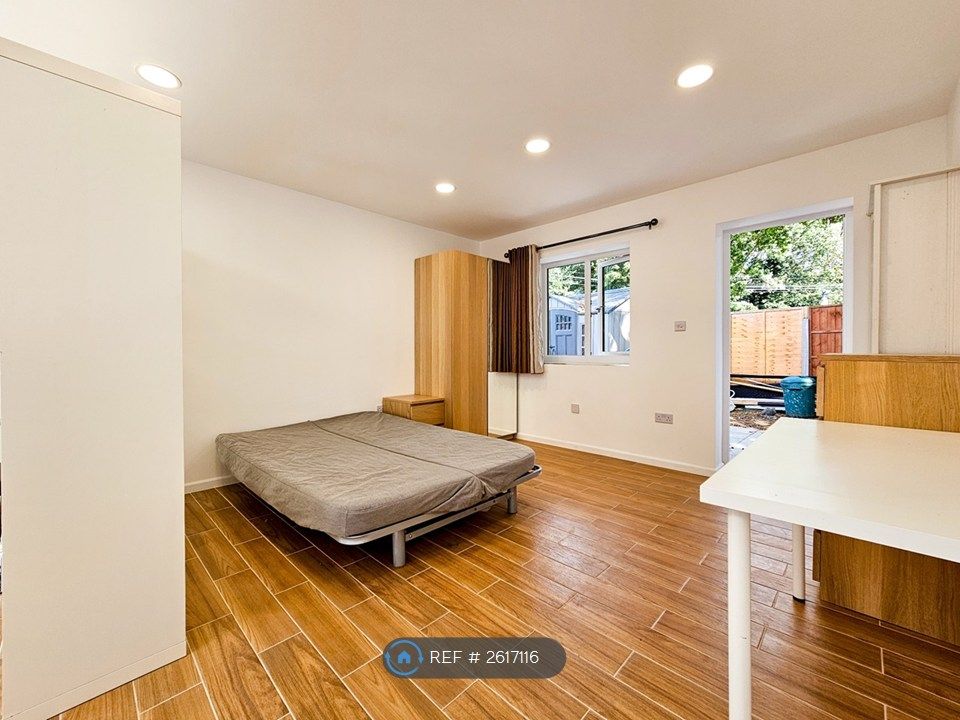 Property photo 3 of 6