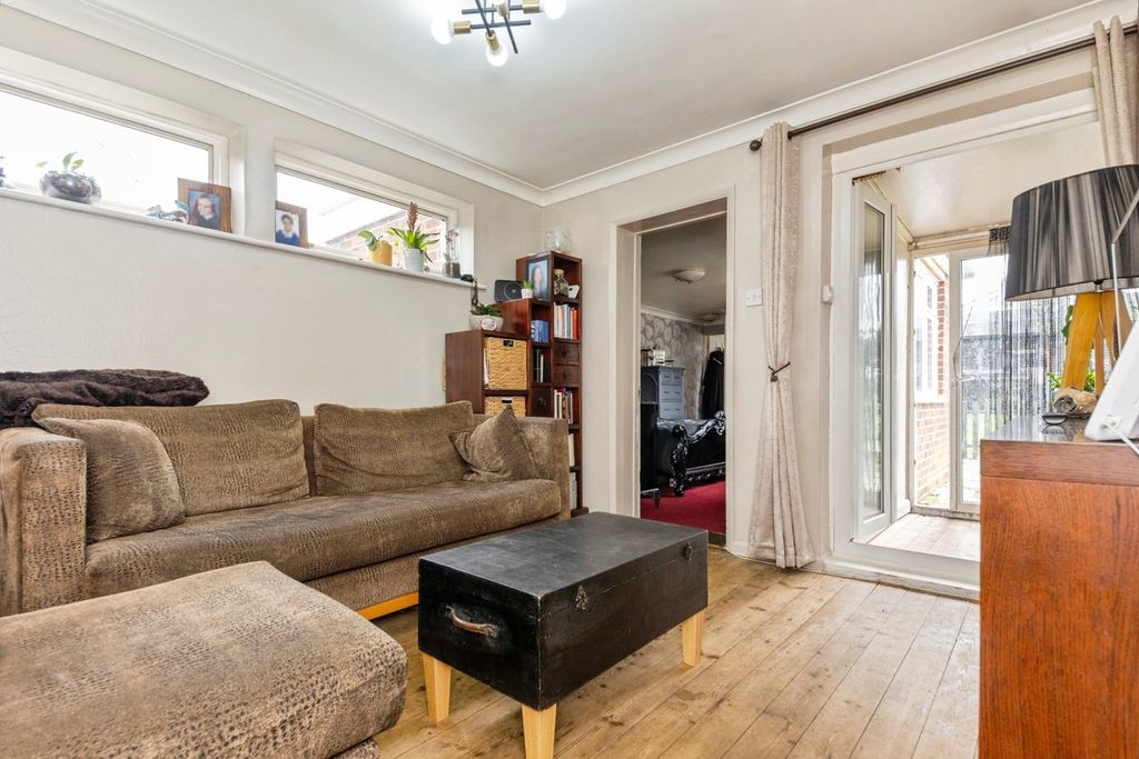 Property photo 3 of 21