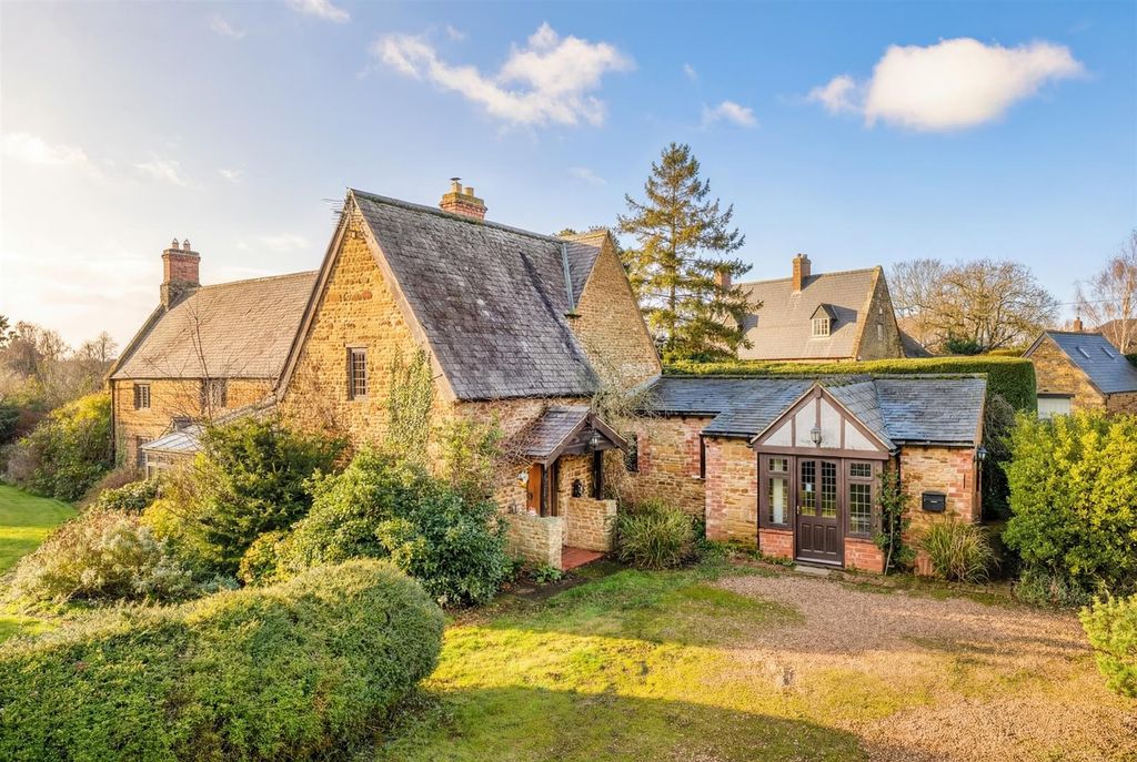 Property photo 1 of 43