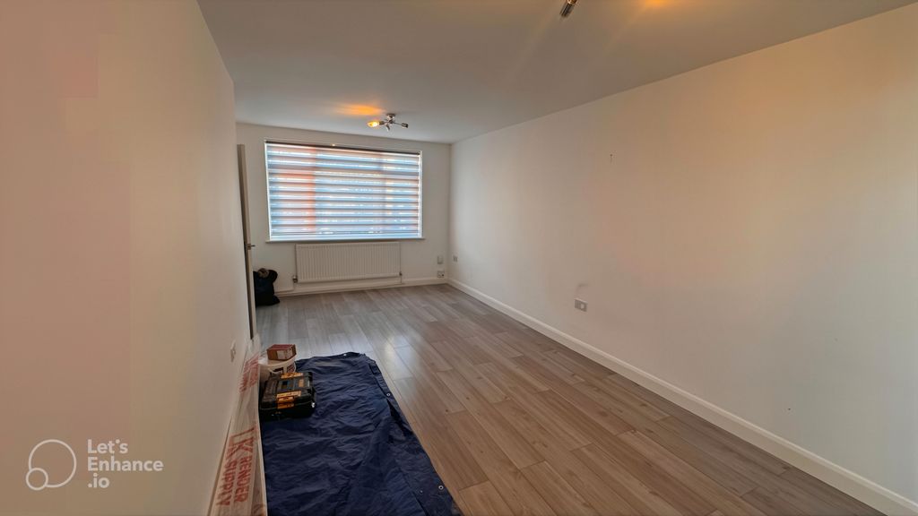 Property photo 2 of 12 Gallery