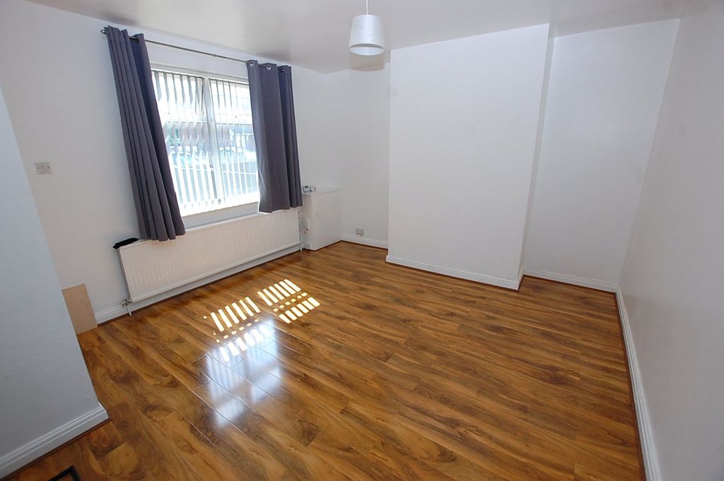 Property photo 2 of 10 Picture No. 03