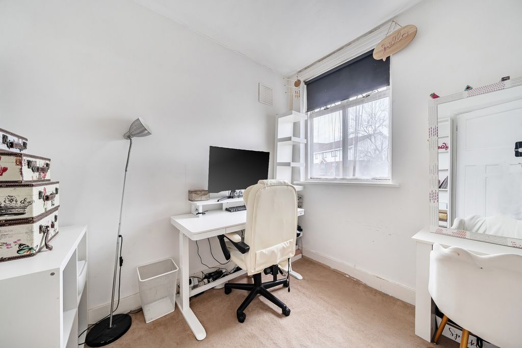 Additional image 10 of 3 bed flat for saleCroydon Road, Beckenham BR3