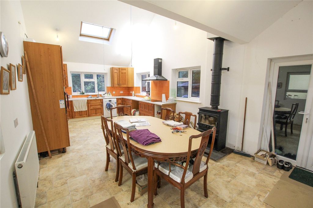 Property photo 3 of 15 Kitchen Dining Room.
