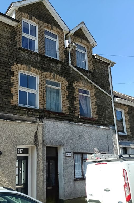 Property photo 1 of 27