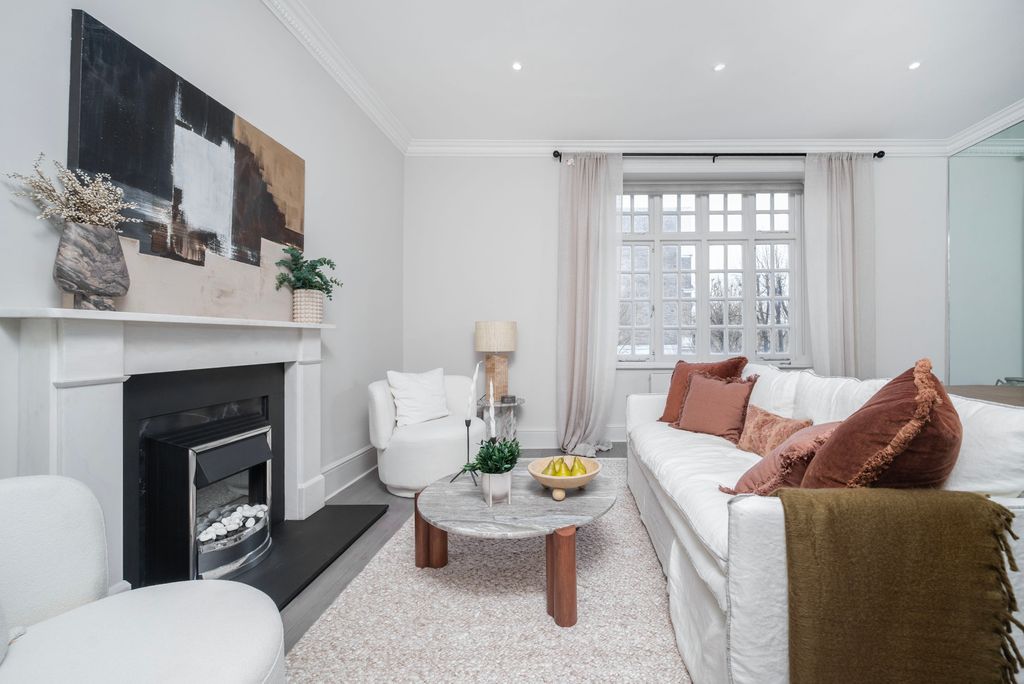 Property photo 2 of 12 Picture No. 21