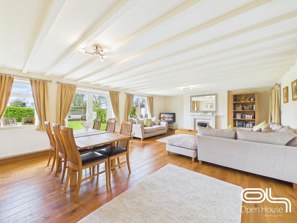 Property photo 3 of 36 Living Room