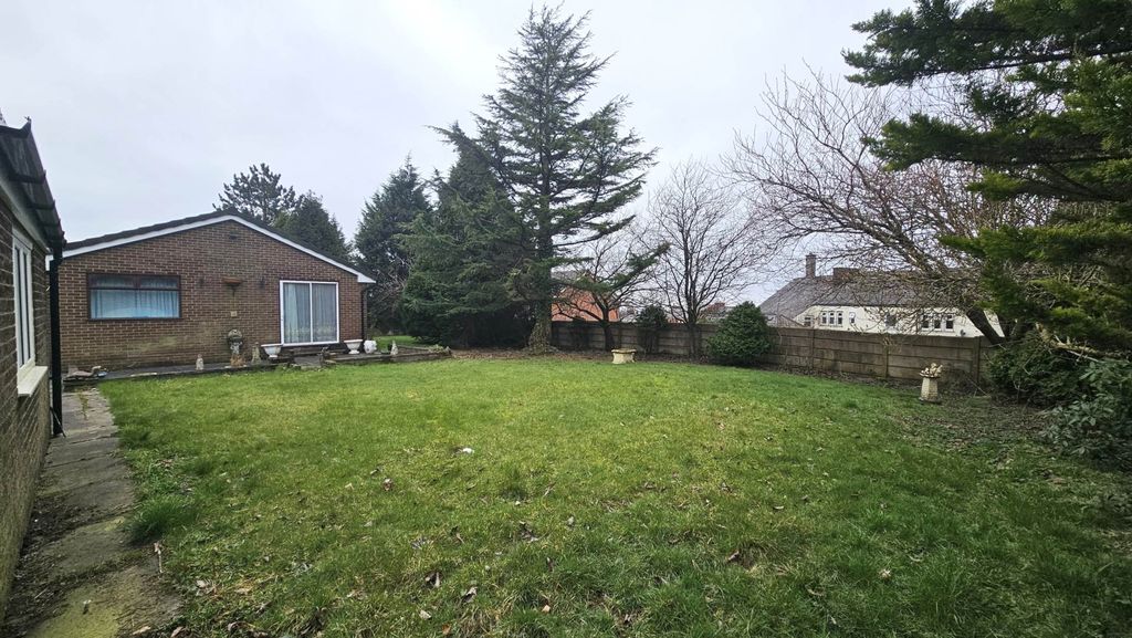 Property photo 2 of 26