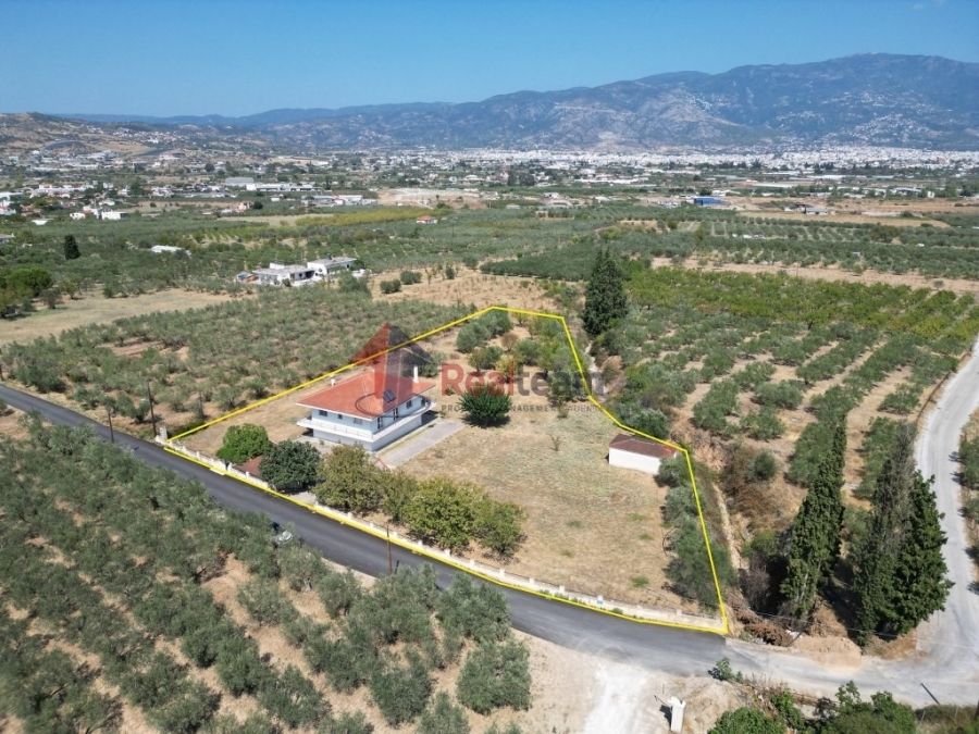 Property photo 1 of 25