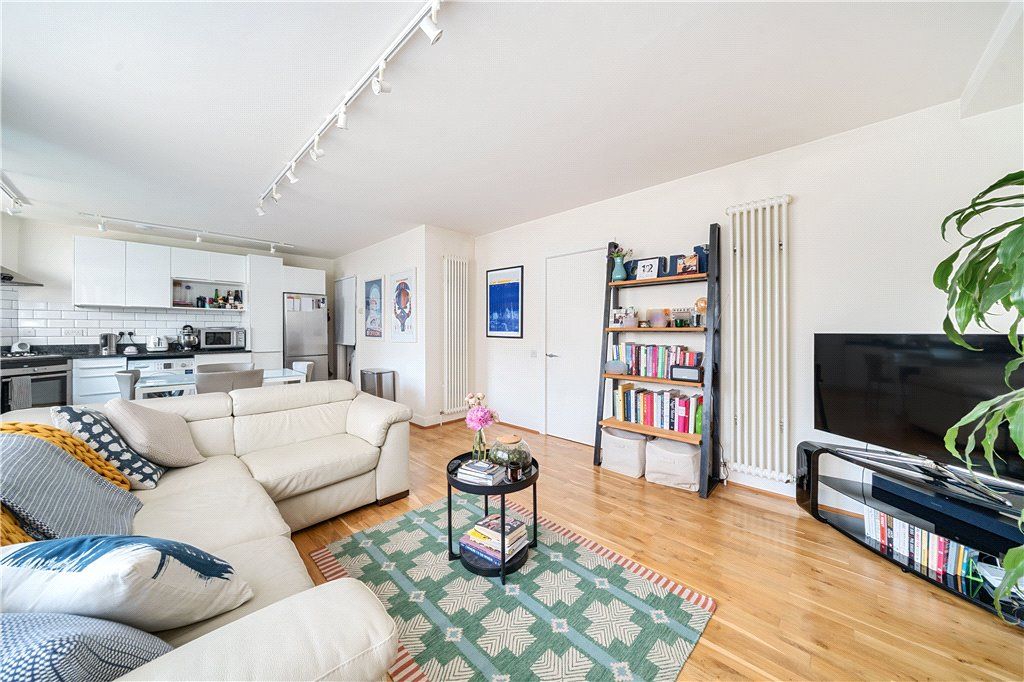 Property photo 3 of 20 Reception Room