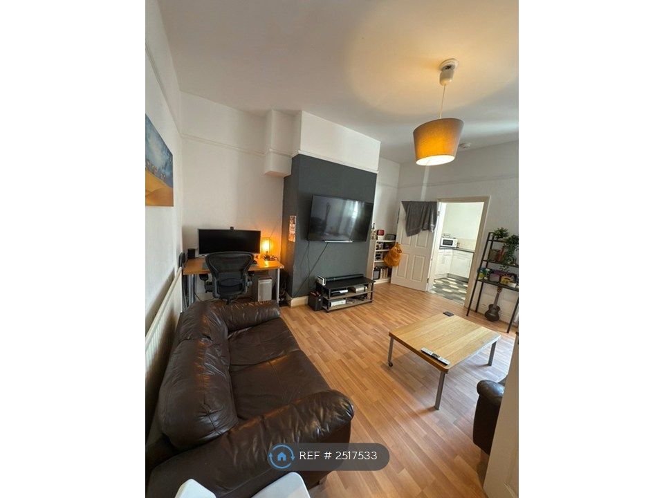 Property photo 1 of 12 Lounge