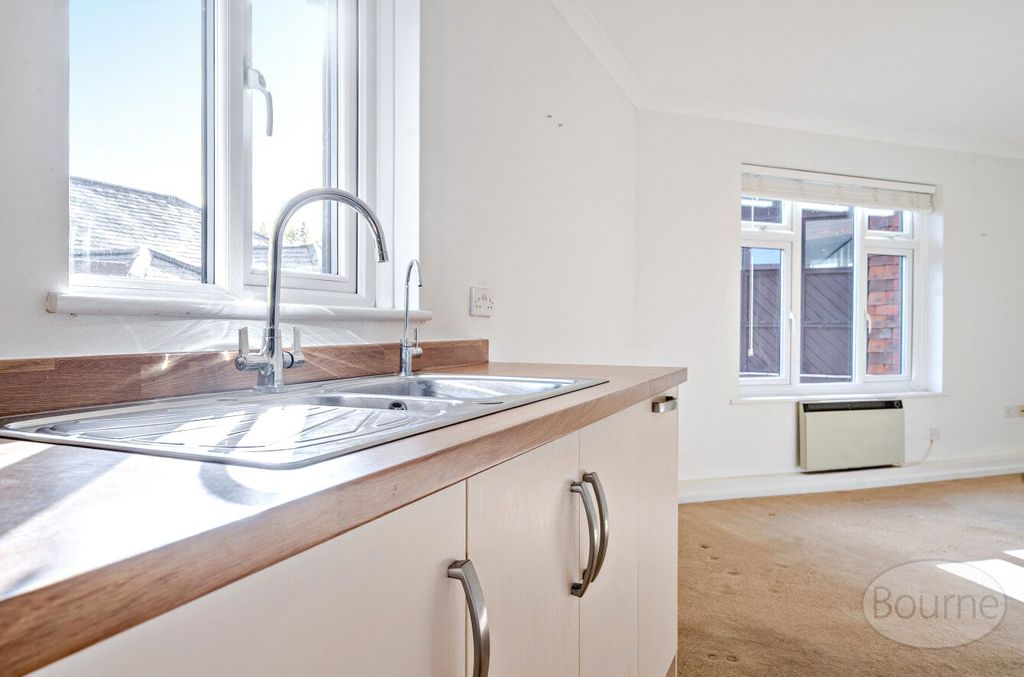 Additional image 20 of 1 bed flat for saleHylton Road, Petersfield, Hampshire GU32