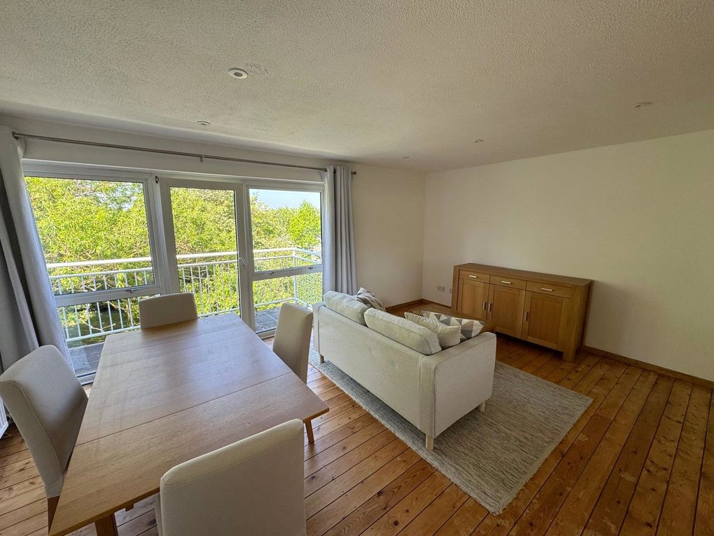 Property photo 3 of 9 Picture No. 10