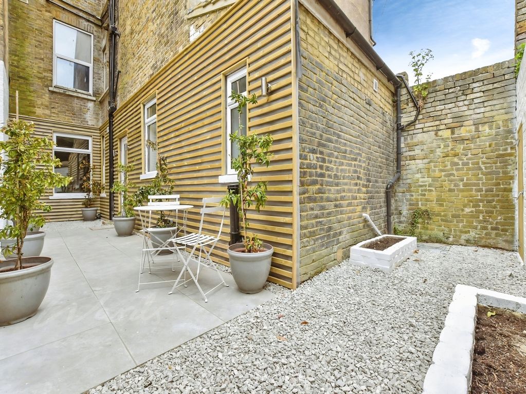 Property photo 2 of 12 Minnis 156 Garden...