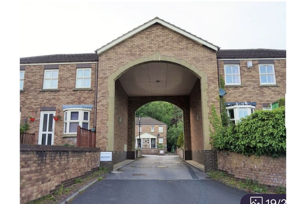 Property photo 3 of 33