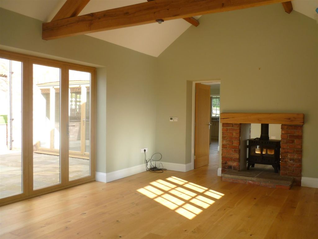 Property photo 3 of 6 P1150286.Jpg