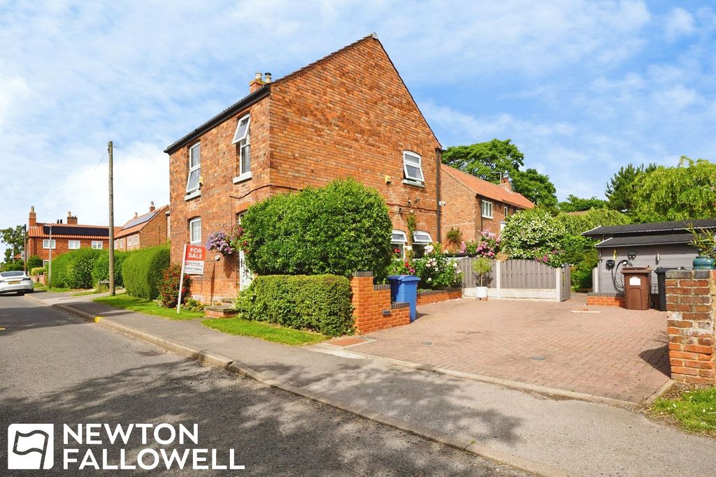 Property photo 2 of 30