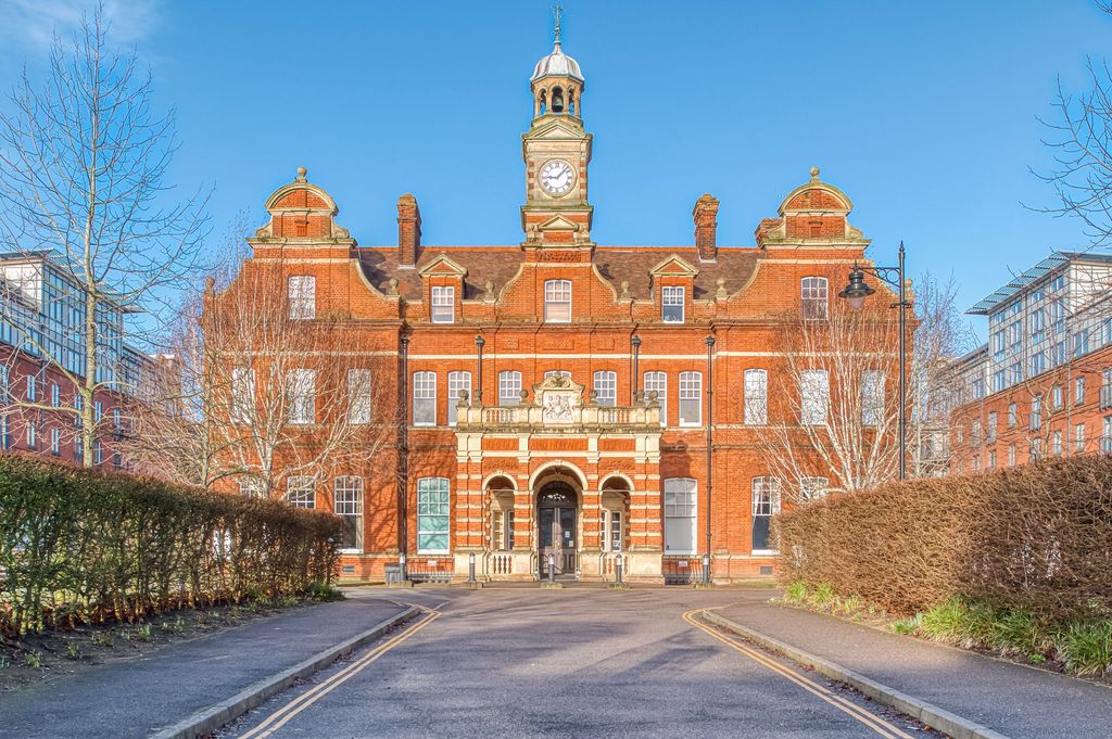 Property photo 1 of 16