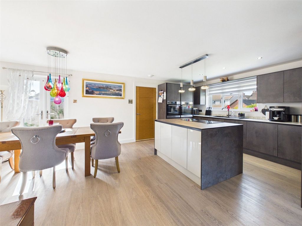 Property photo 3 of 22 Picture No. 04