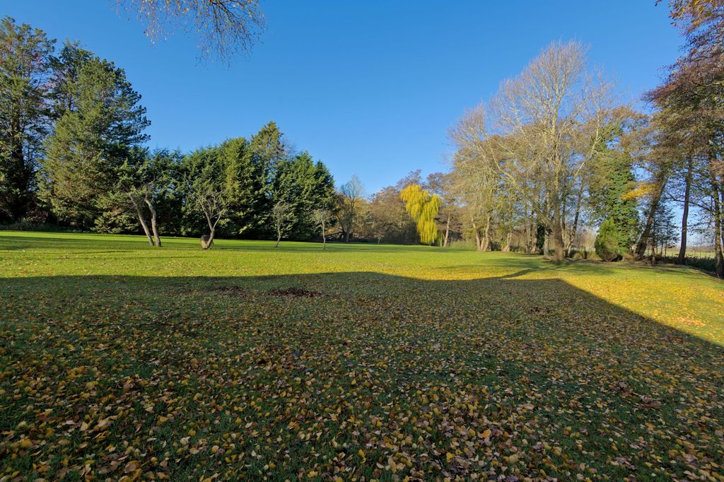 Property photo 3 of 30