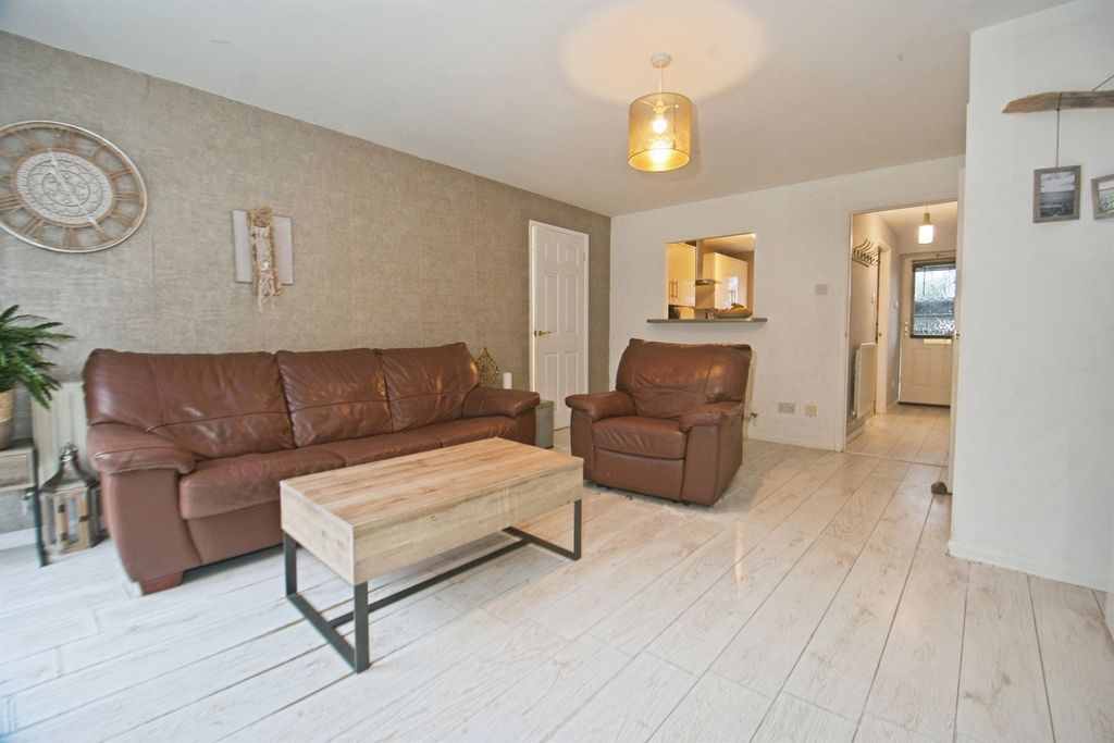 Property photo 3 of 33