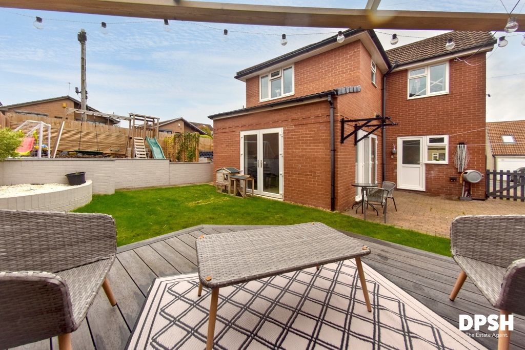 Property photo 3 of 27