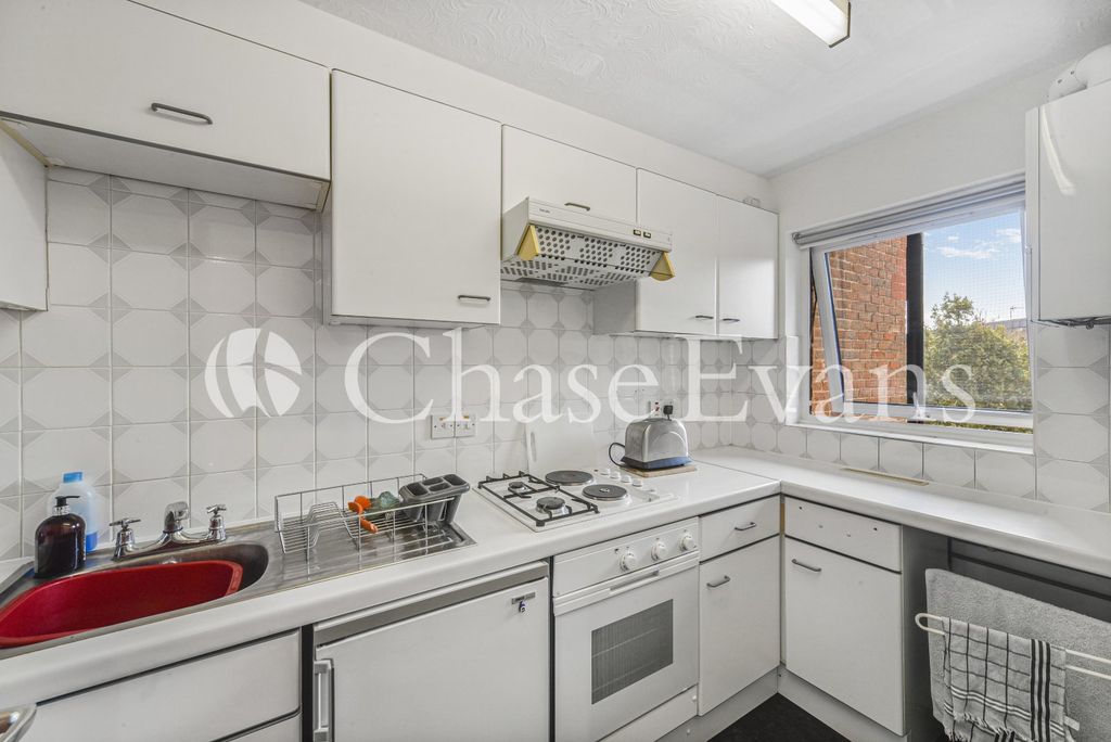 Property photo 2 of 14 Kitchen