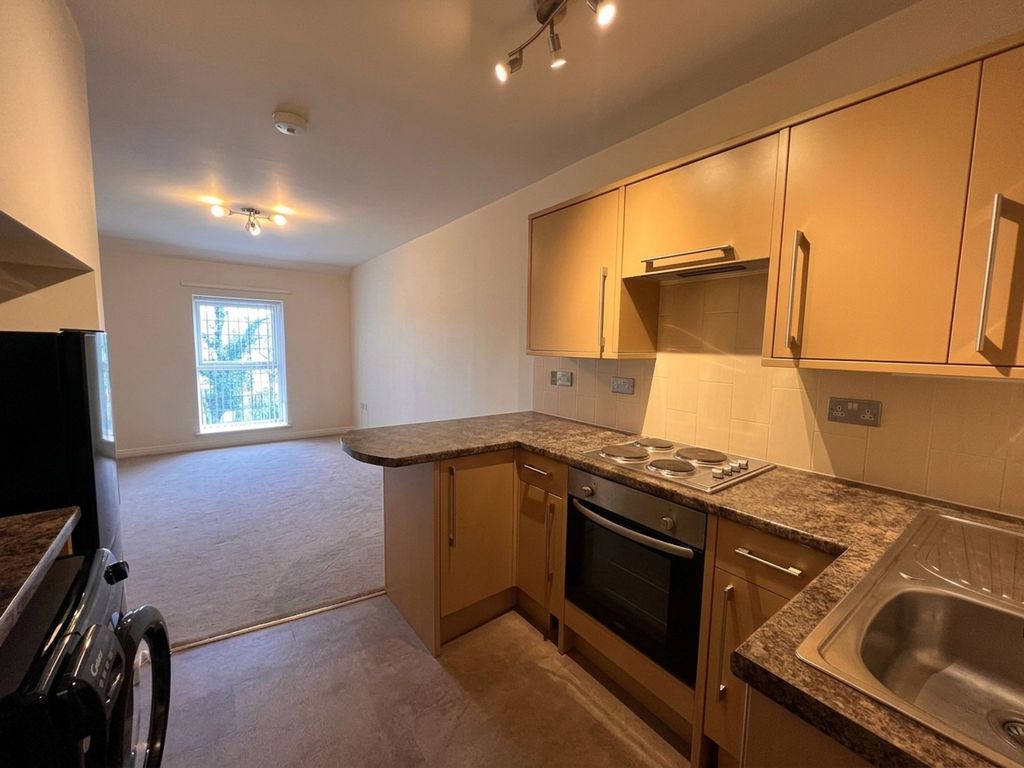 Property photo 2 of 16