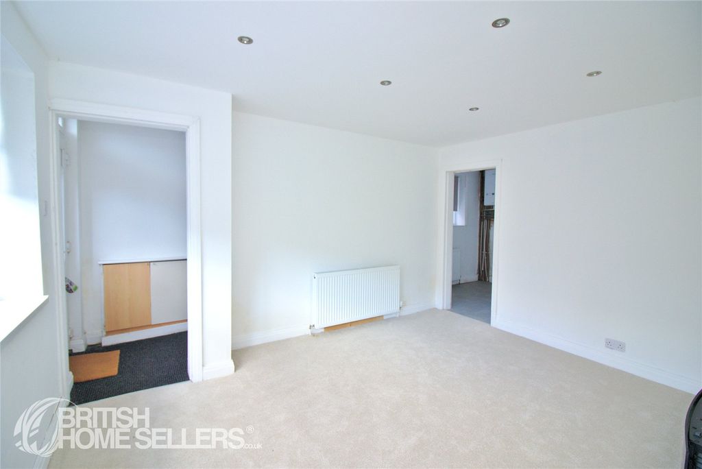 Property photo 2 of 18 Picture No. 19