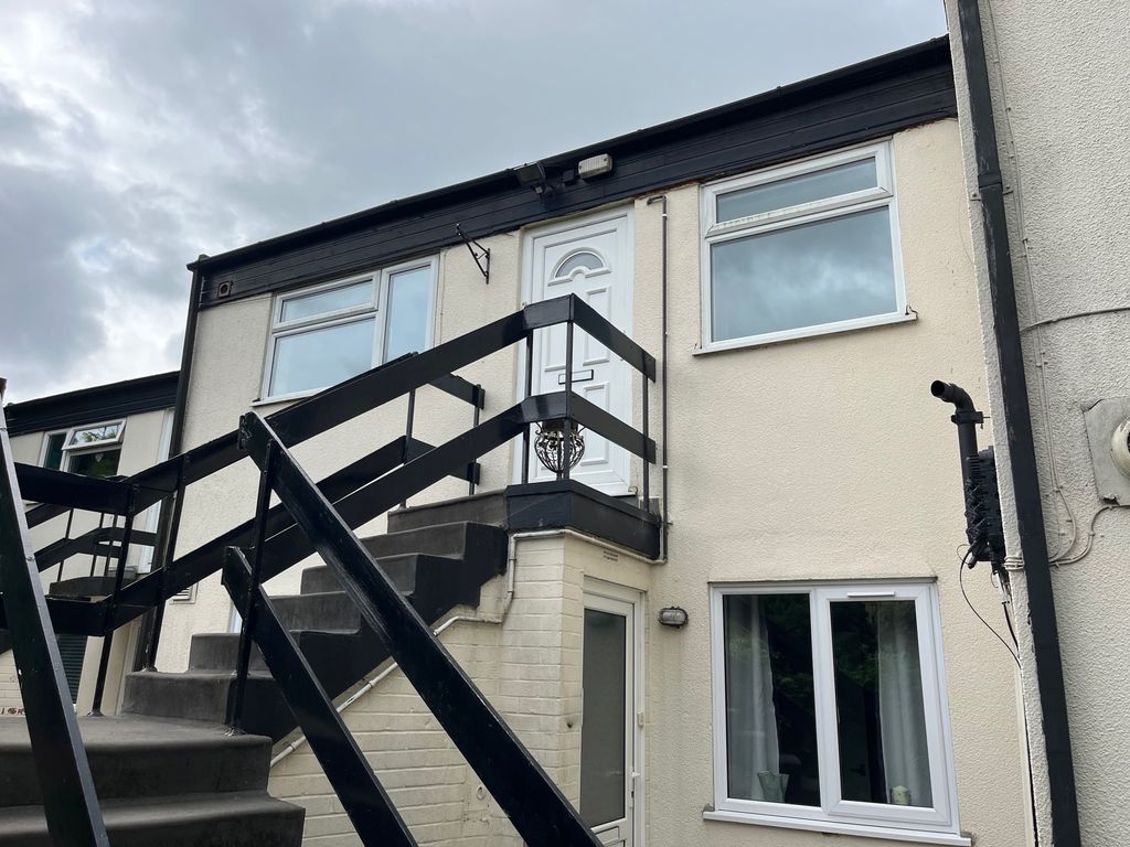 Property photo 1 of 8 Stairs To Flat