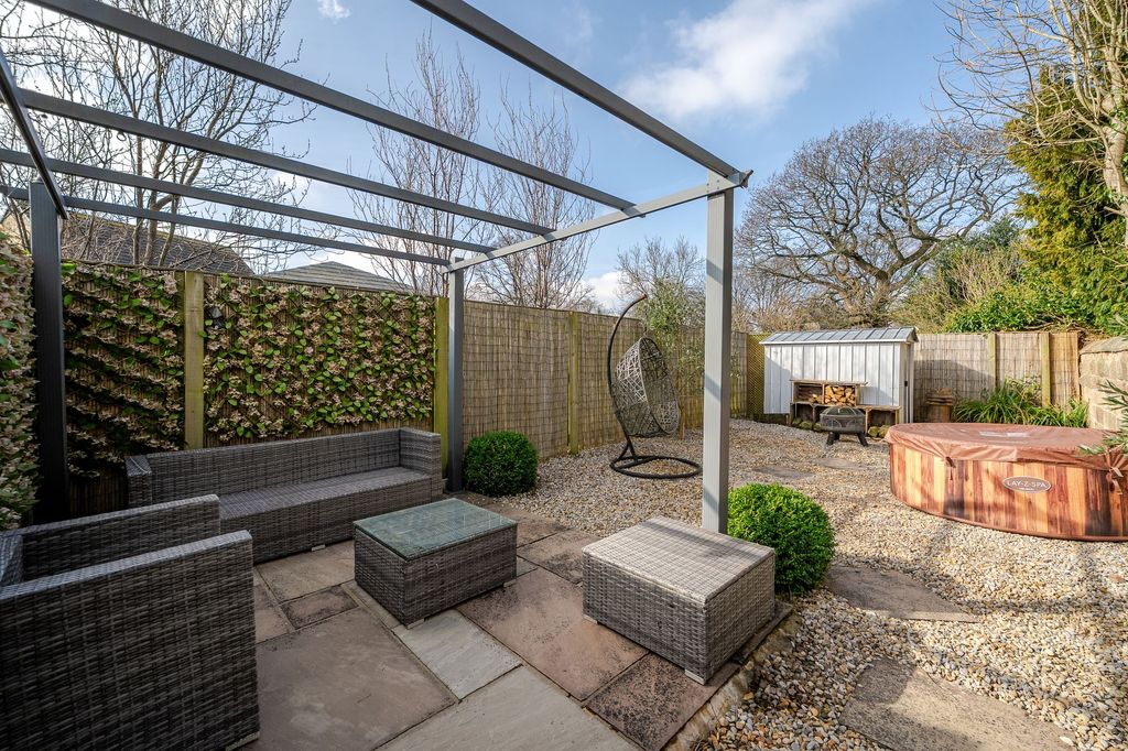 Property photo 3 of 19