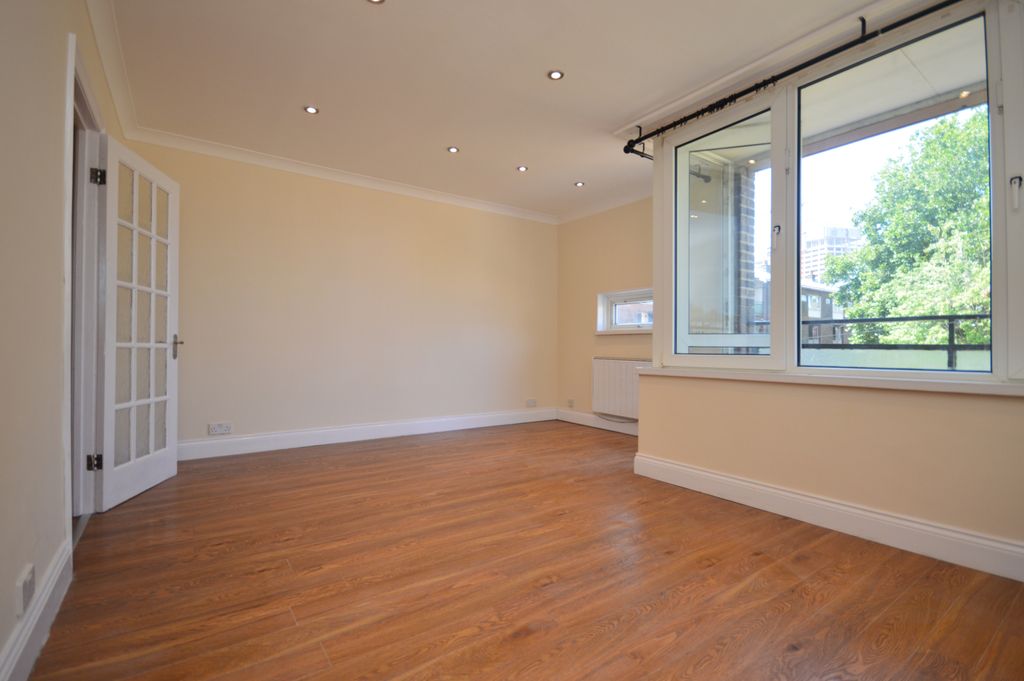 Property photo 1 of 14 3 Double Bedroom Flat To Rent