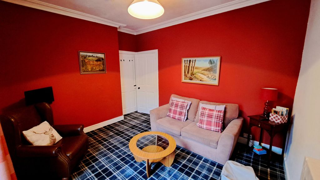 Property photo 3 of 8 2