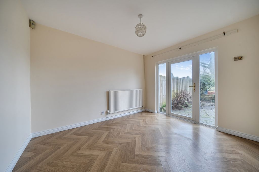 Property photo 2 of 20 1407370-5-69848c5...