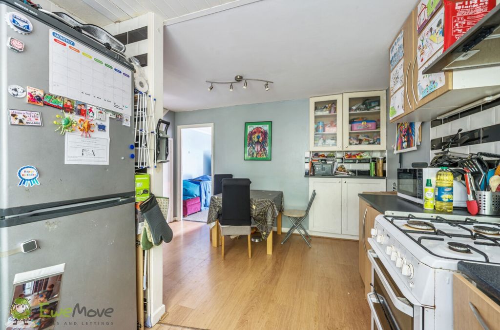 Property photo 3 of 16 Kitchen Dining Room