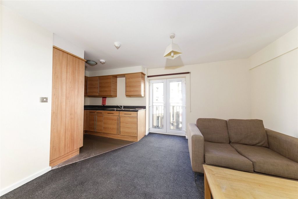 Property photo 2 of 11 Picture 2