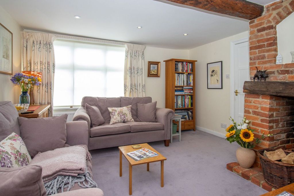 Property photo 3 of 19