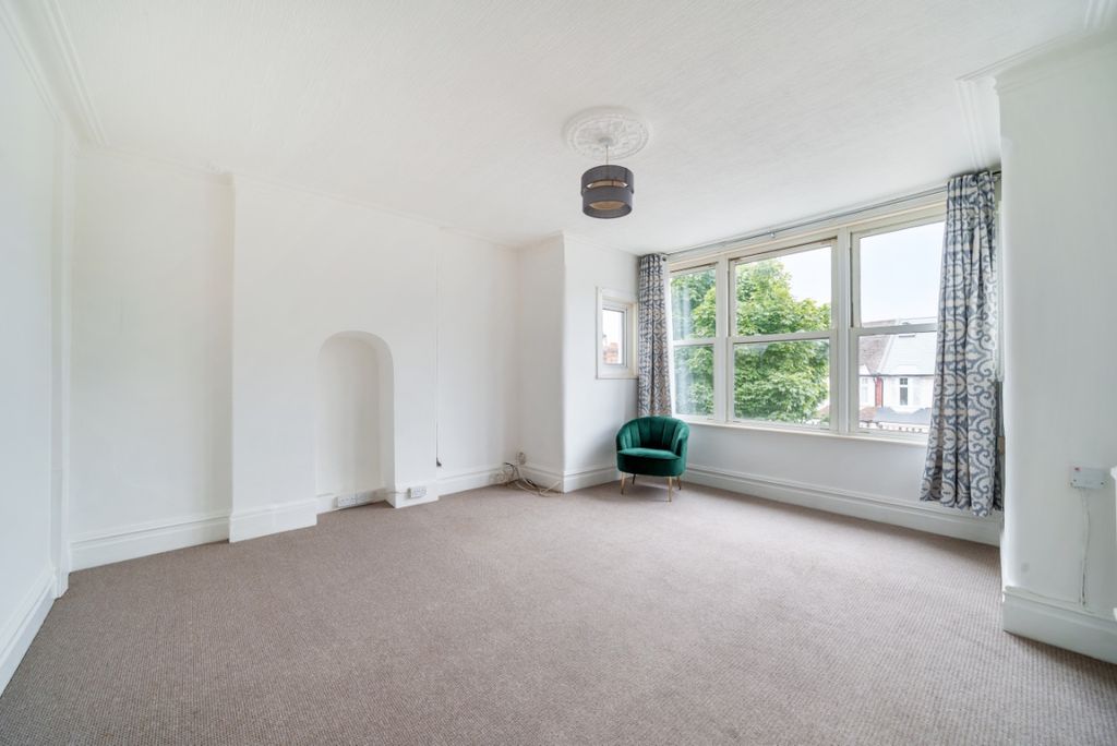 Property photo 1 of 6 1019202 (3)