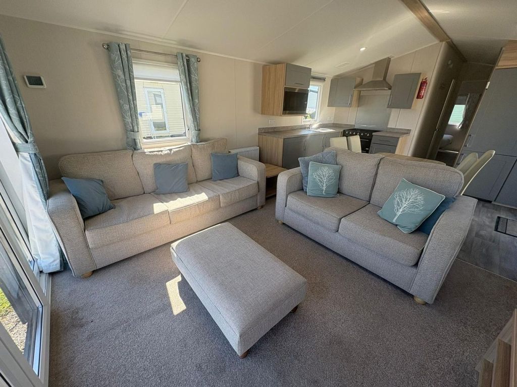 Property photo 1 of 6 Xfbjg6818B73Ebc6F5.Jpg