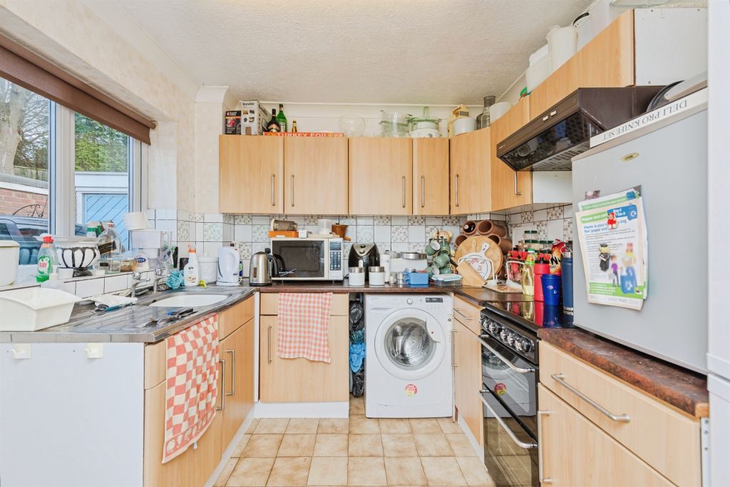 Property photo 2 of 18