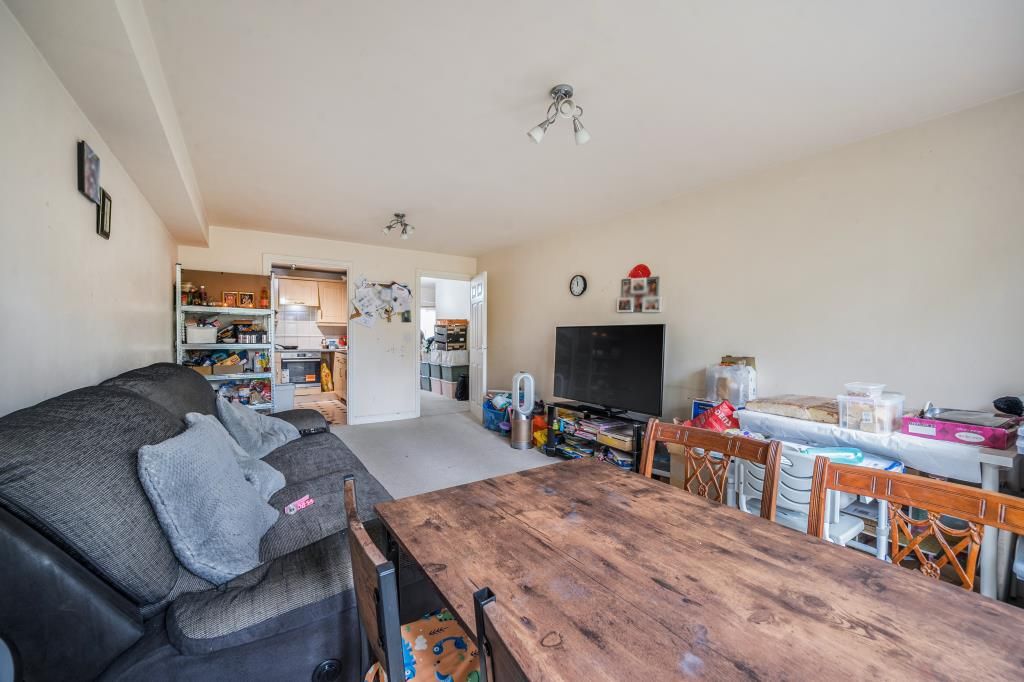 Property photo 2 of 19 Living Room