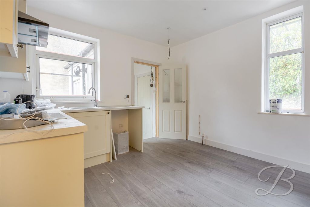 Property photo 3 of 13 Ccltd-7.Jpg