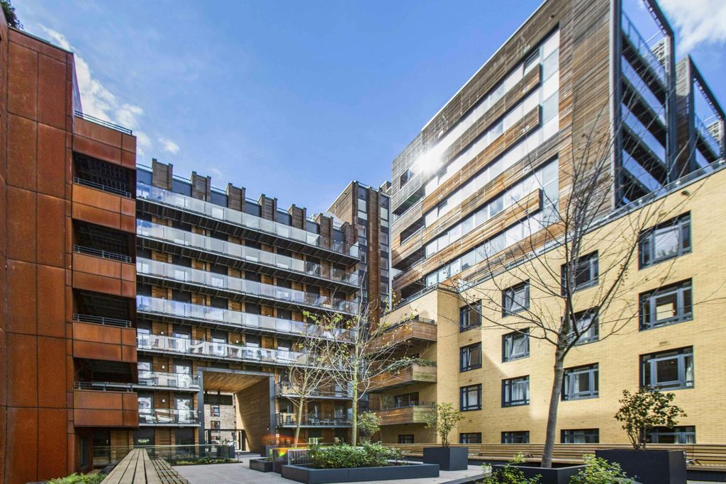 Property photo 3 of 21 Wharf Outside 2.Jpg