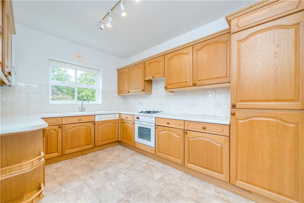 Property photo 2 of 15 Kitchen/Diner