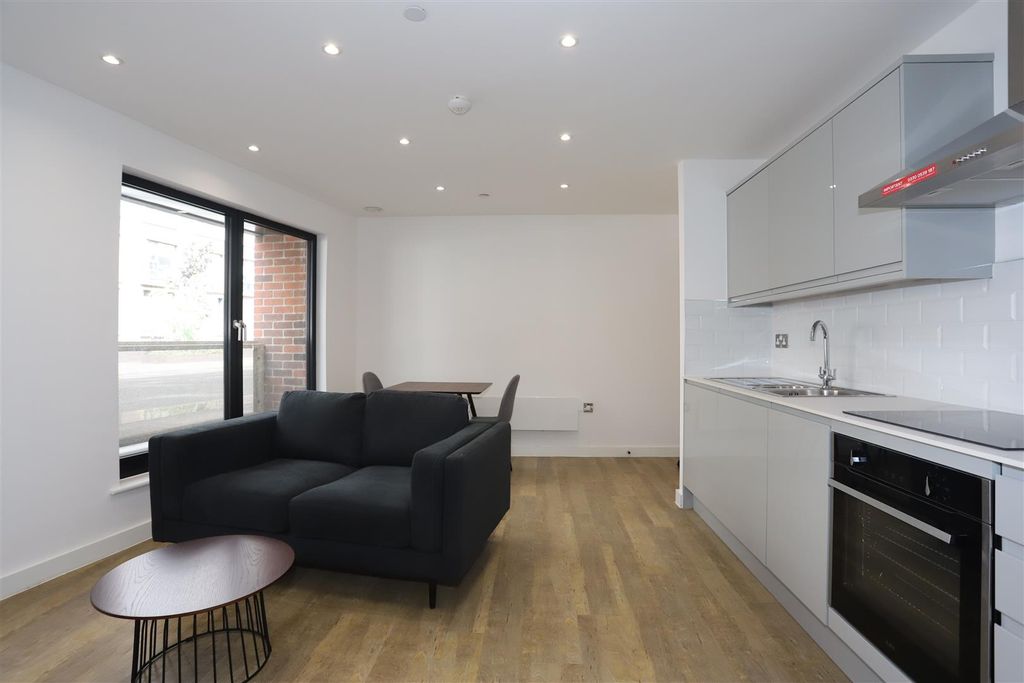 Property photo 3 of 9