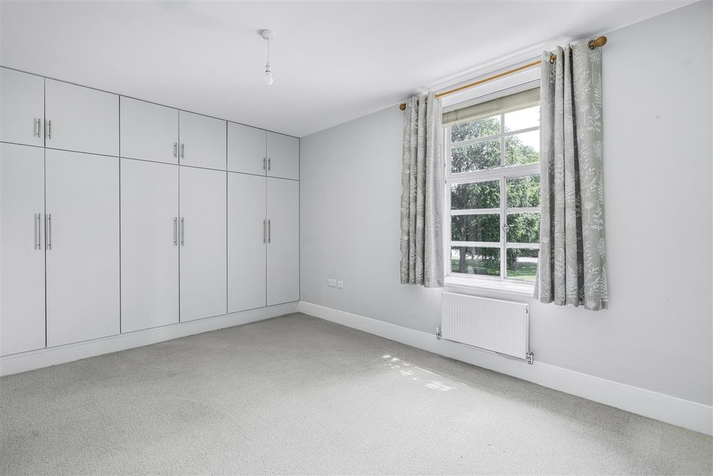 Property photo 3 of 17 11_56762.Jpg