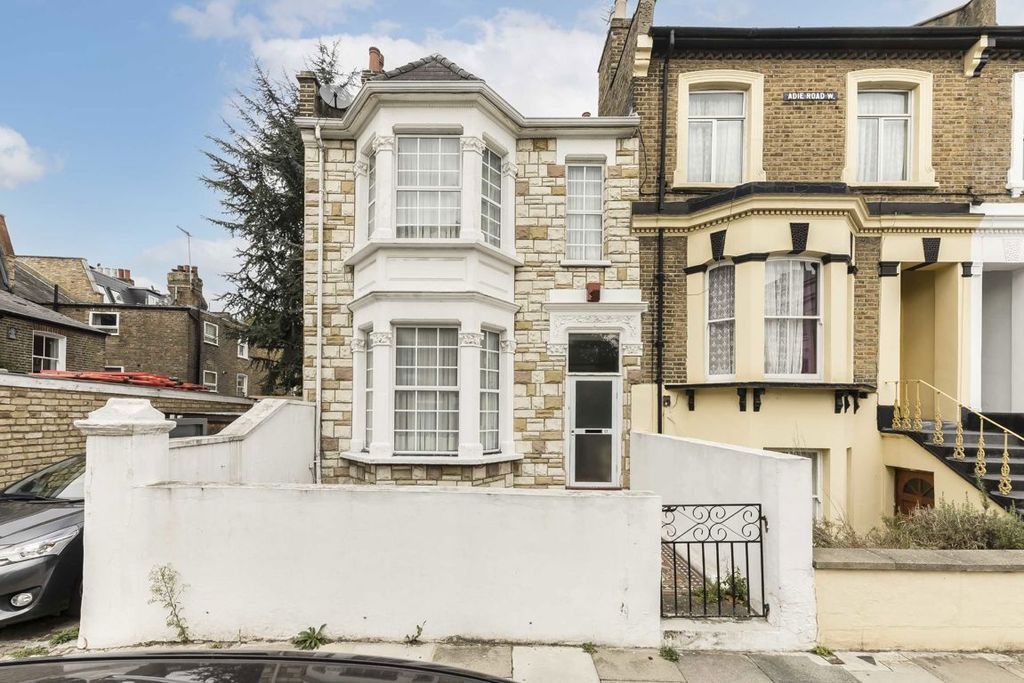 Property photo 1 of 5