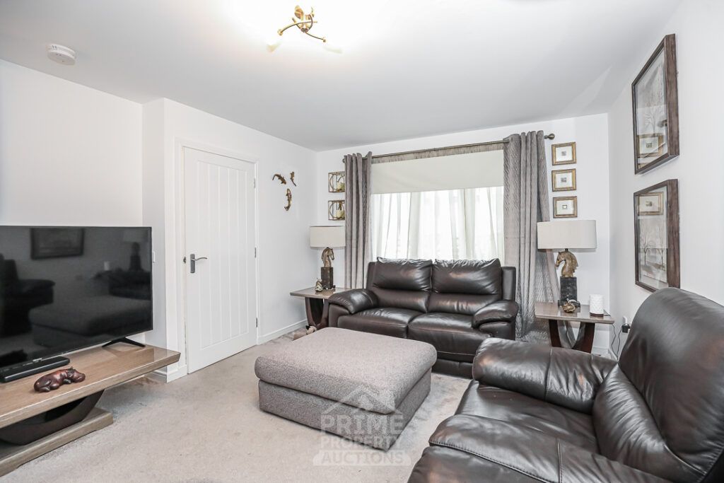 Property photo 2 of 25