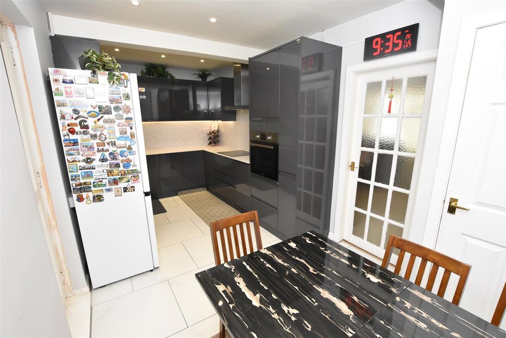 Property photo 3 of 15 Dsc_0347 - Copy (11).Jpg