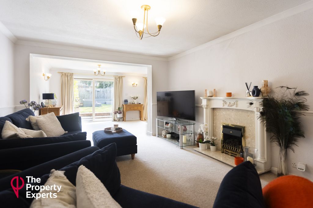Property photo 3 of 17