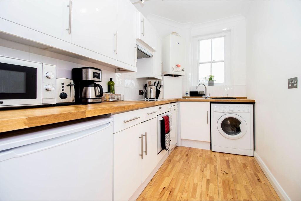 Property photo 2 of 8 A.Jpg